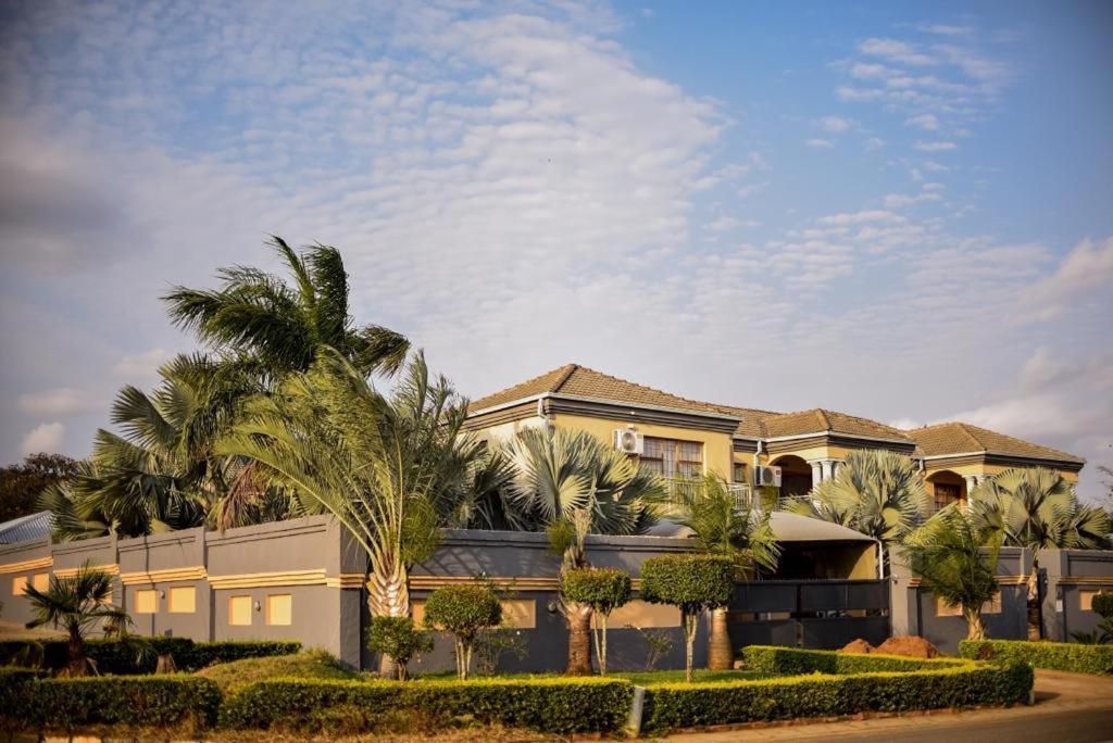 Tshedza Guest Lodge Louis Trichardt Exteriör bild